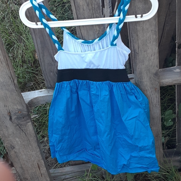 Dress - Picture 3 of 4